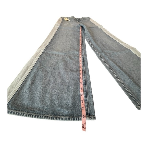 Daily Blue Back Pocketless 90s Easy Wide Leg Jean in Pacific Light Denim NEW - Picture 7 of 16